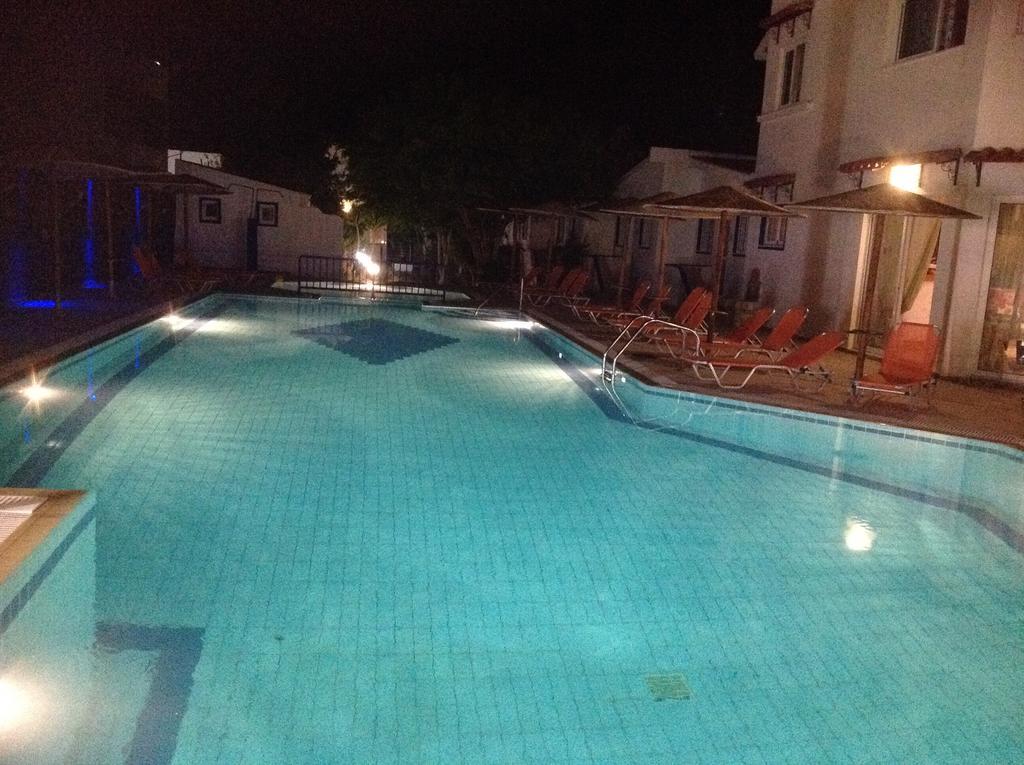 Aspro Spiti Hotel Apartments Tigkaki  Luaran gambar